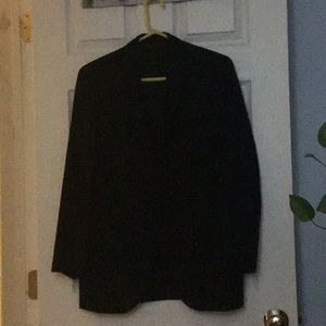 Suits multiple sizes and colors. HMU